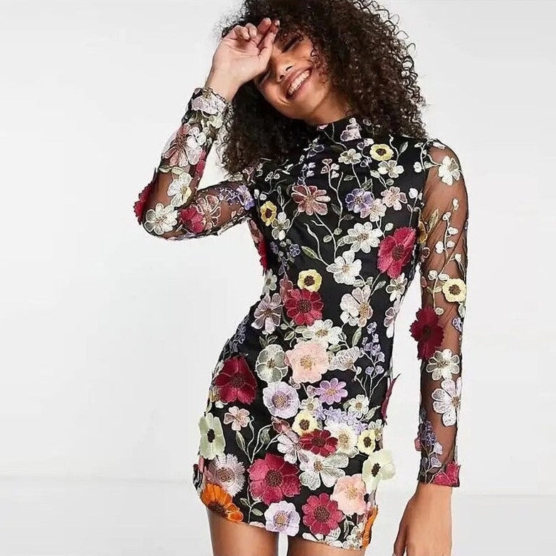 Valenzora | Besticktes, transparentes Minikleid mit Blumenmuster