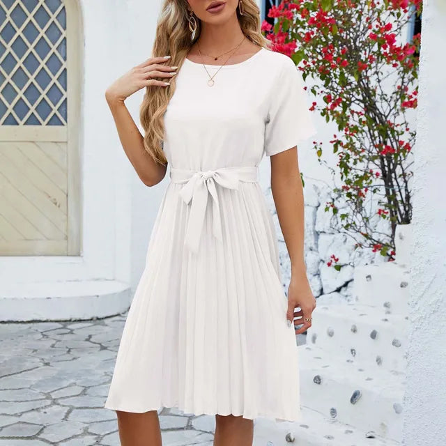 Valenzora | Casual knee-length dress with belt and short sleeves