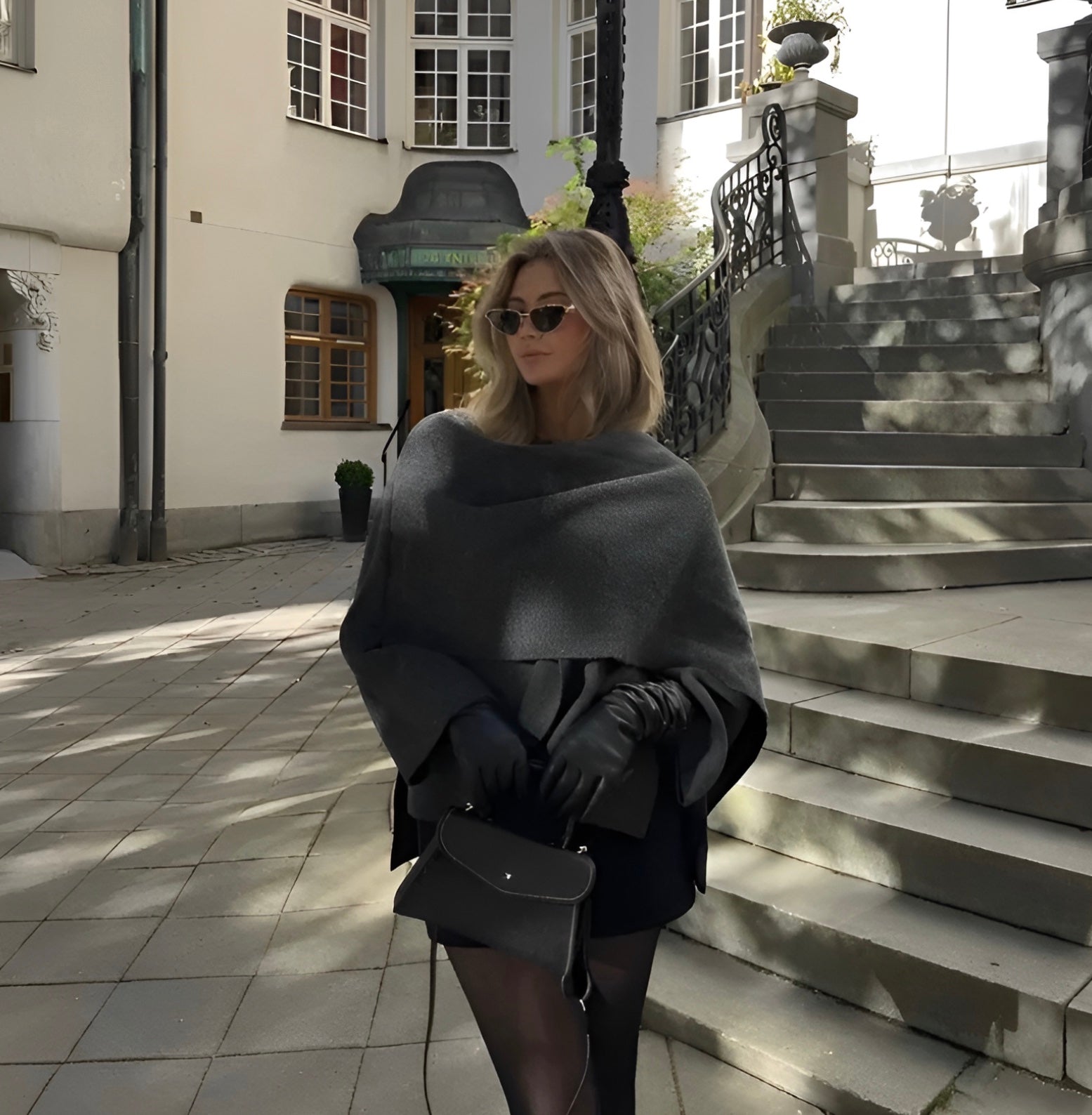 Valenzora | Elegant wool trench coat with scarf set