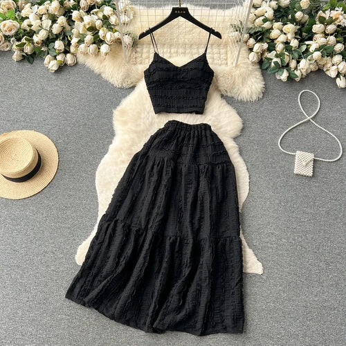 Valenzora | Elegant two-piece set with lace top and tiered skirt