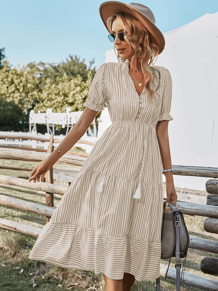 Ganni™ – Sexy und bequemes Sommerkleid