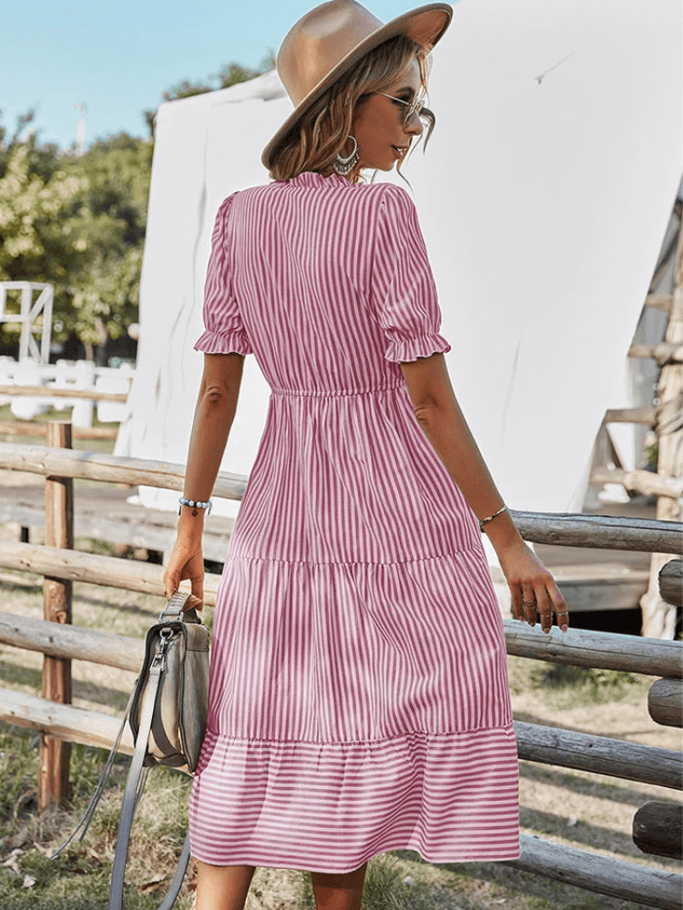 Ganni™ – Sexy und bequemes Sommerkleid