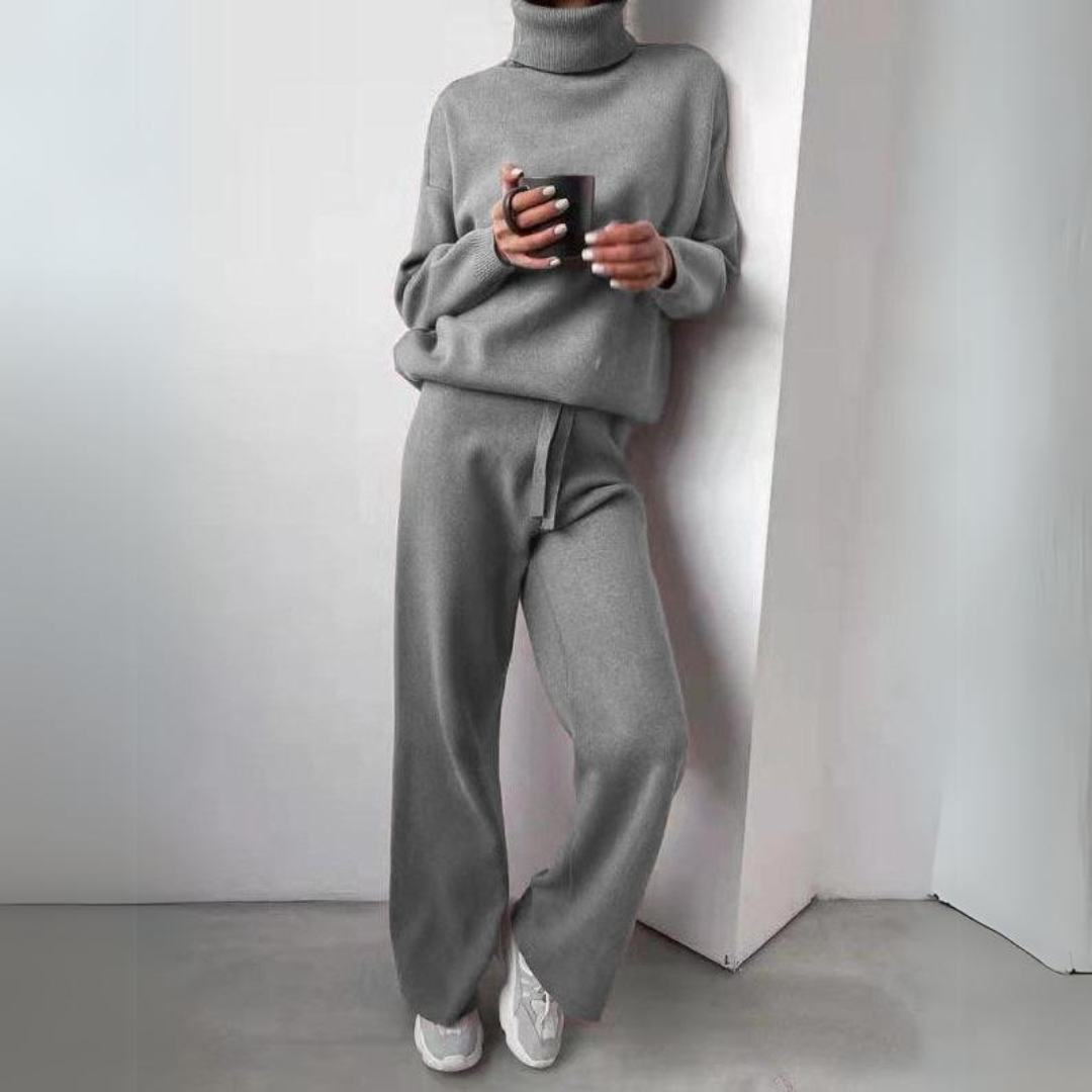 Valenzora | Comfortable 2-piece set consisting of a turtleneck sweater and long trousers