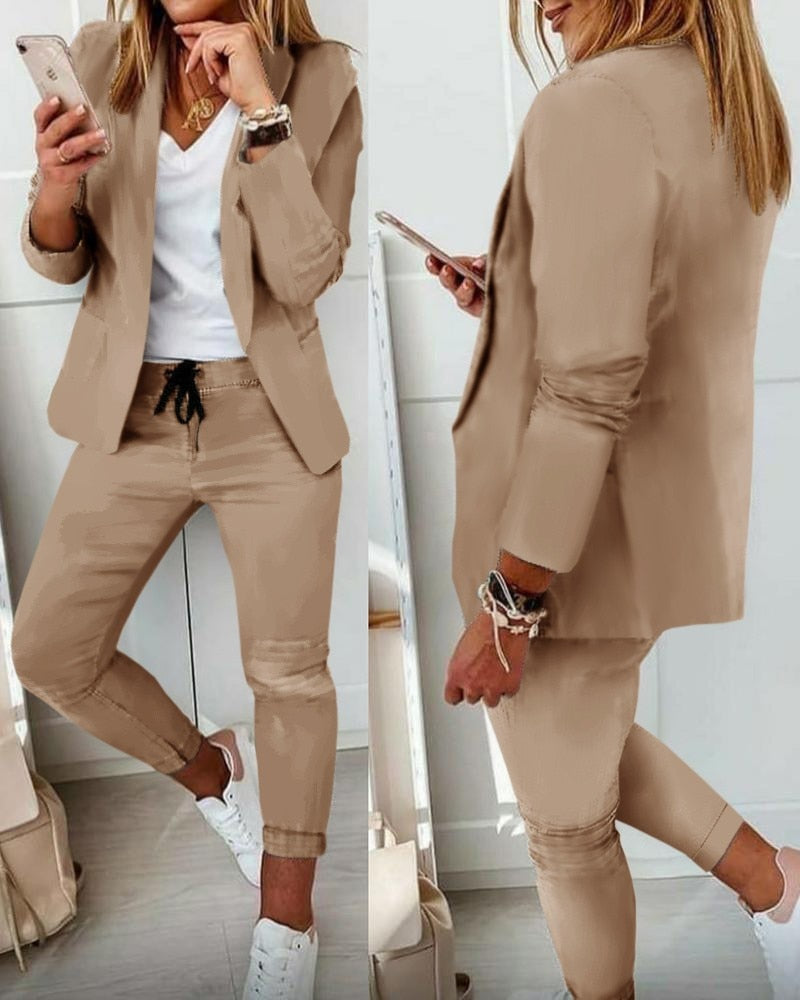 Valenzora - Blazer and trousers as a set
