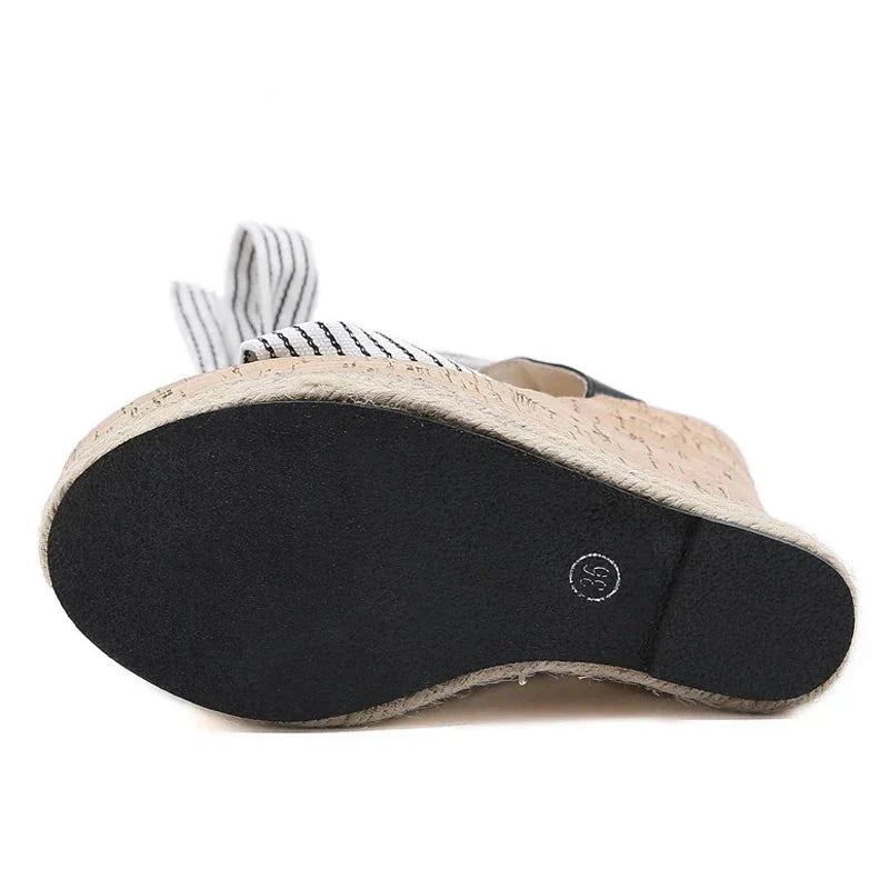 Valenzora | Tangled Lies Pump Sandals