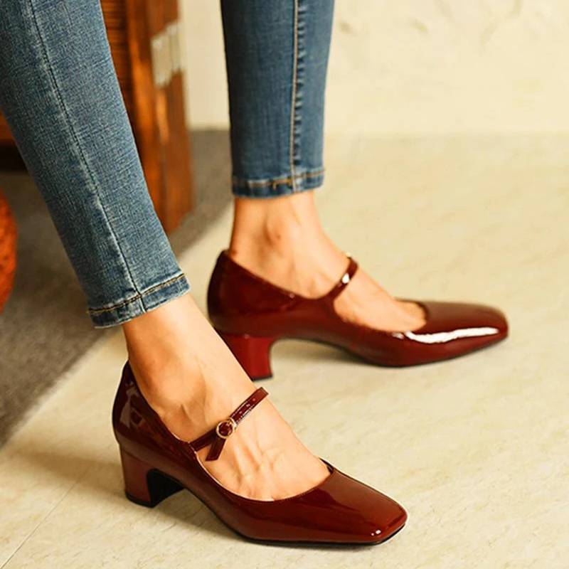 Valenzora | Shoes with shiny block heels