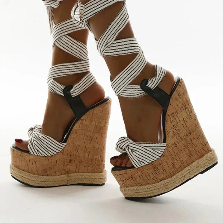 Valenzora | Tangled Lies Pump Sandals