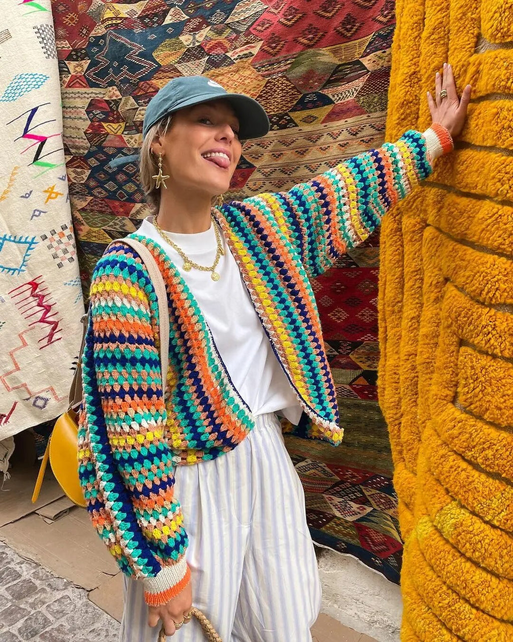 Valenzora | Bunte gehäkelte Strickjacke