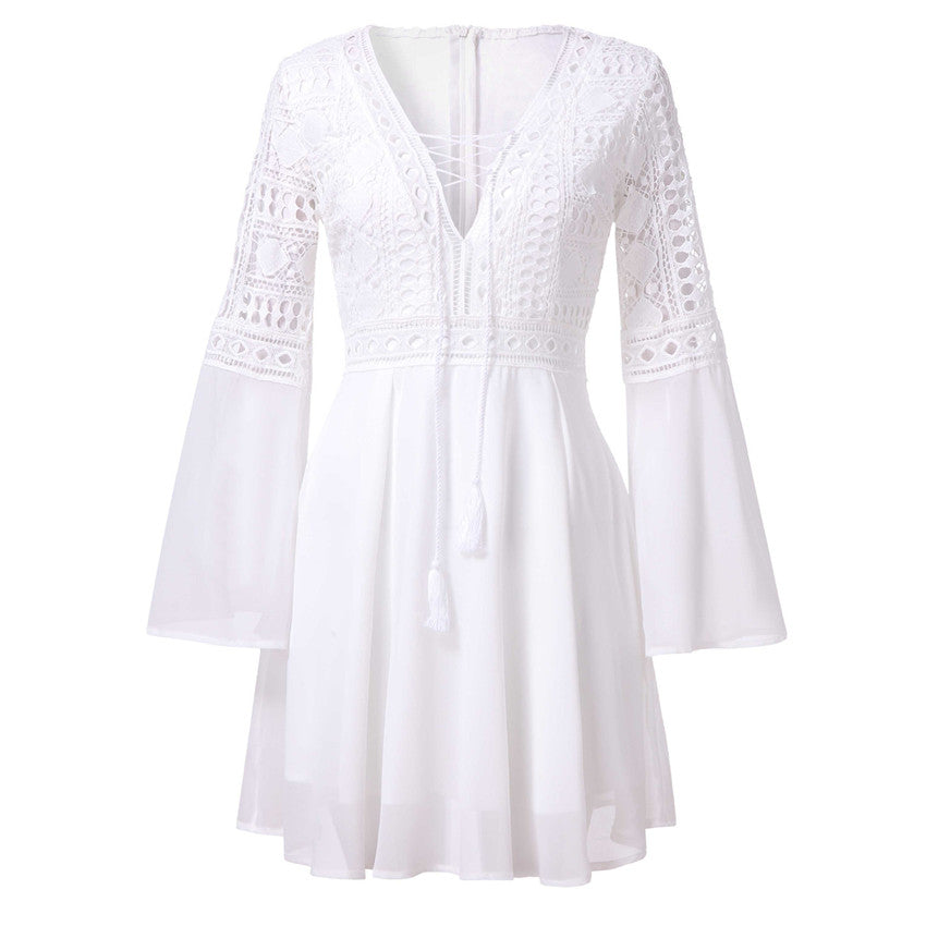 Valenzora | Lace mini dress with wide sleeves