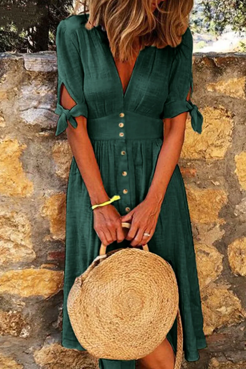 Valenzora | Elegant casual dresses with V-neck and buckle closure