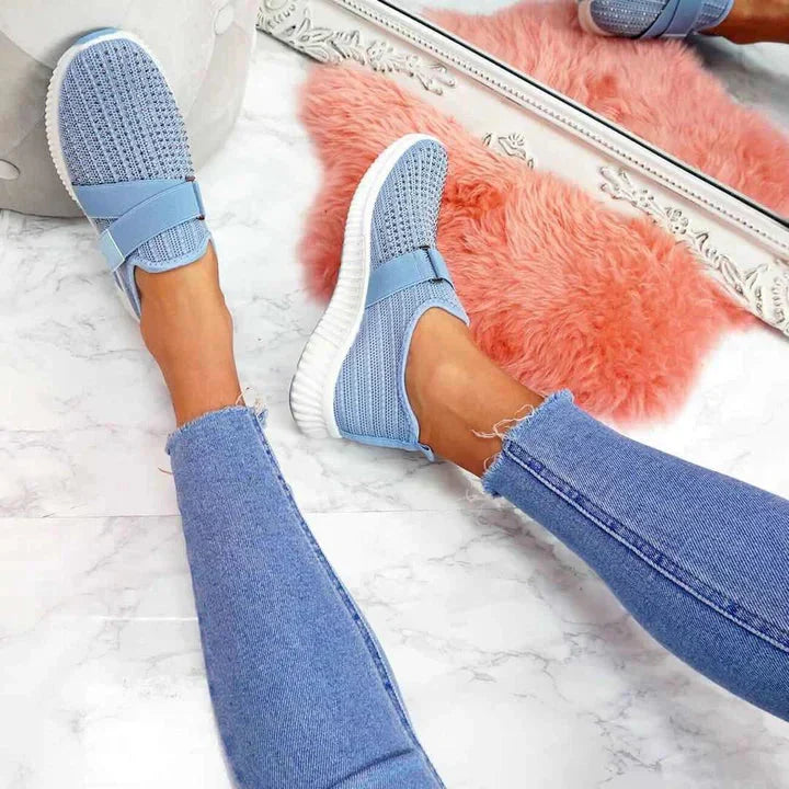 Valenzora | Slip-on sneakers for women with Velcro closure. Improve your running posture!
