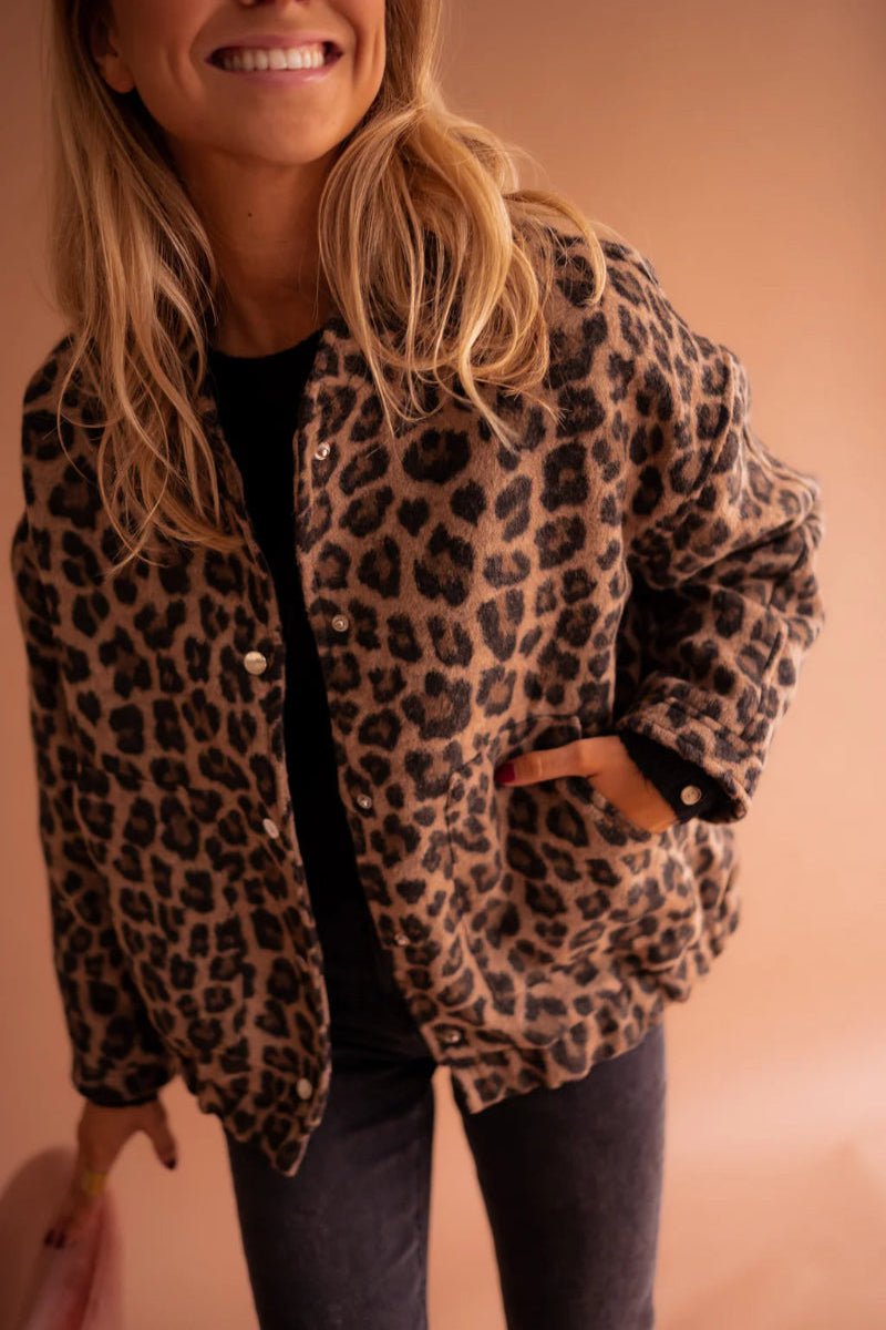 Valenzora | The Leopard Bomber Jacket