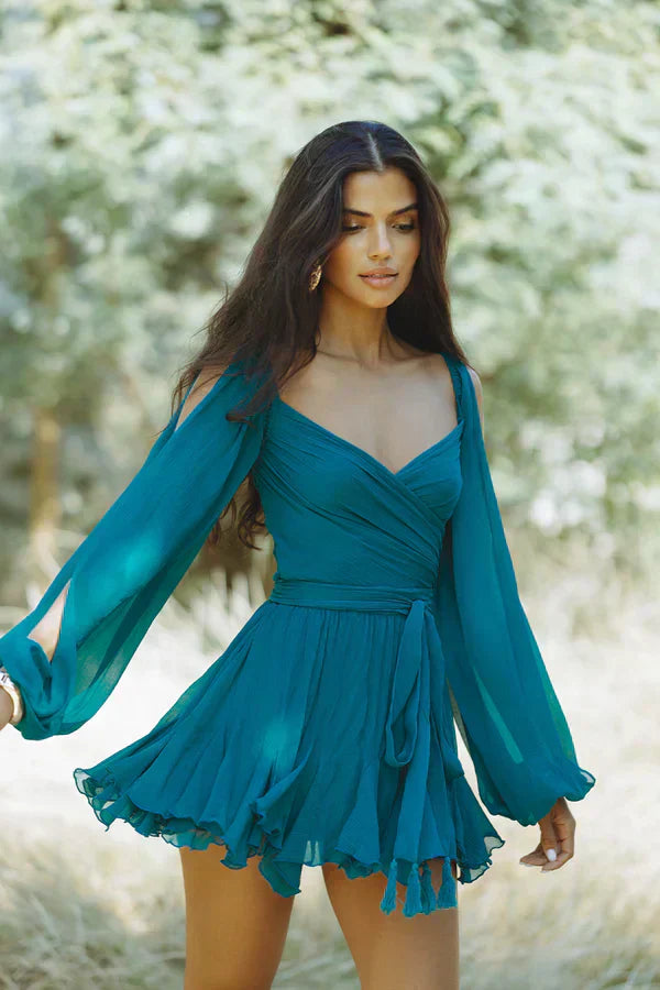 Valenzora | Dress Valenzora | with flowing sleeves and V-neck