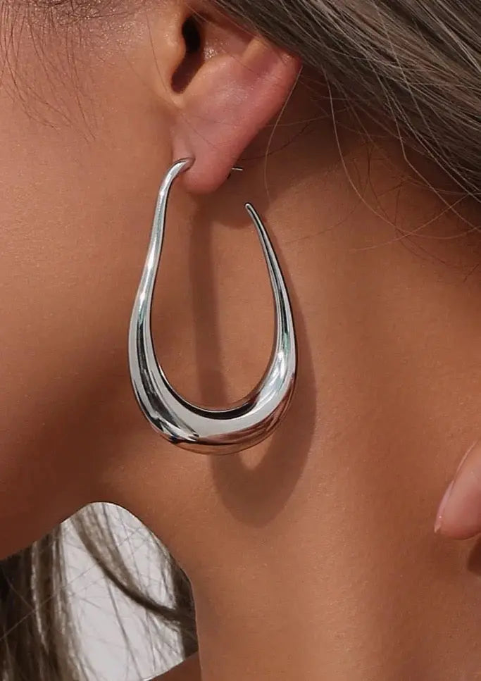 Valenzora | Minimalist Island Earrings in Silver