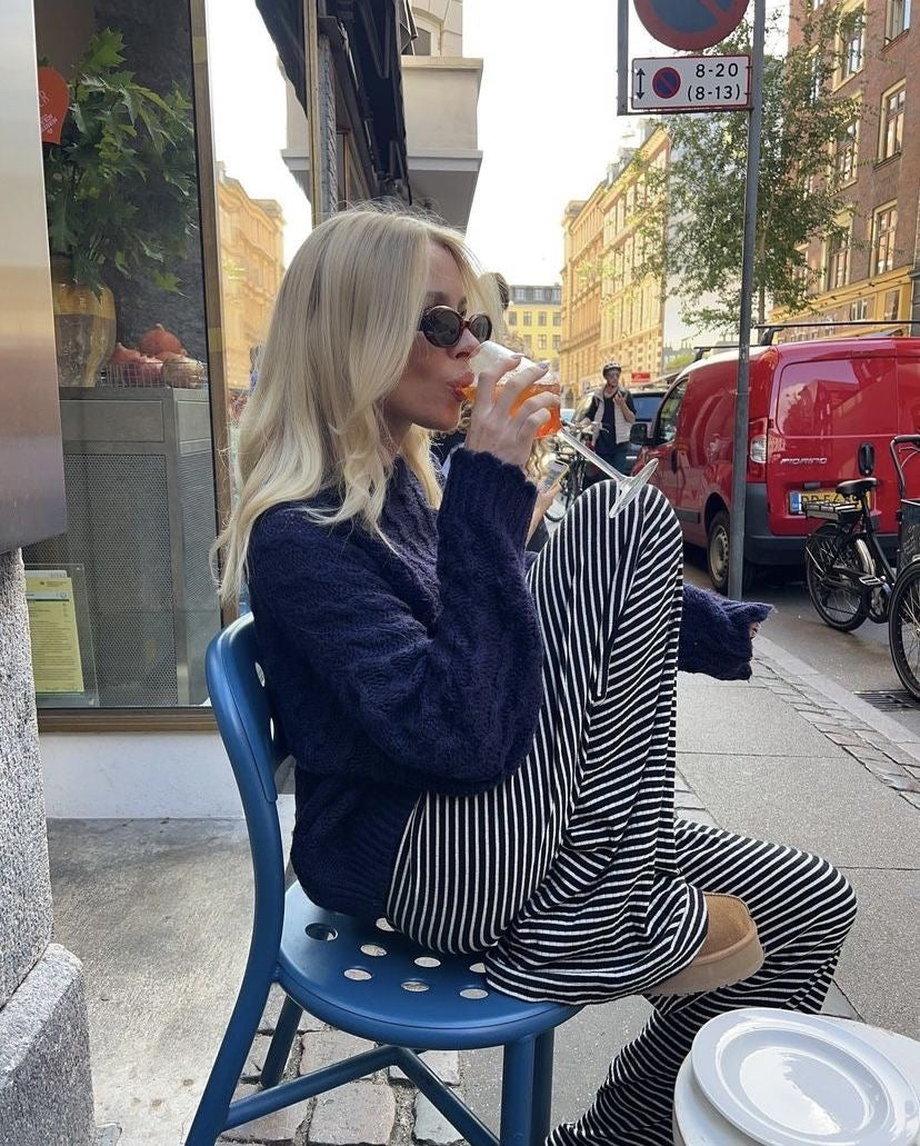 Valenzora | Cool Striped Trousers for a Fresh Look