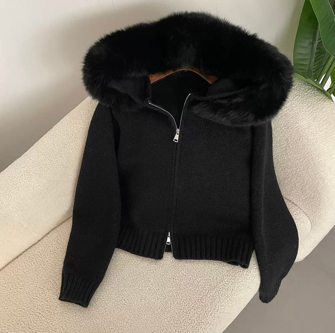 Valenzora | Eleganter Cardigan mit Pelzkragen