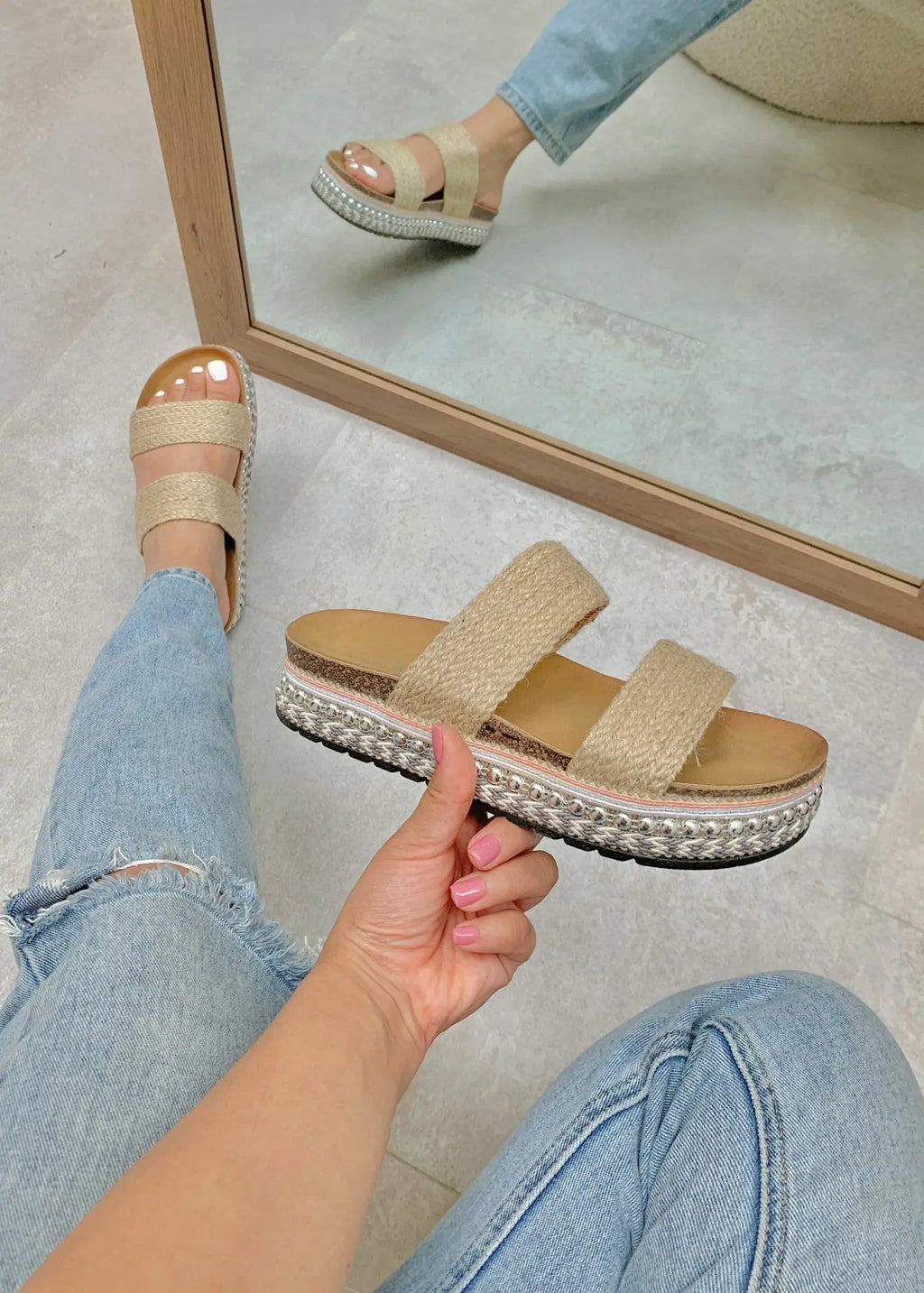 Valenzora | Elegant Slides