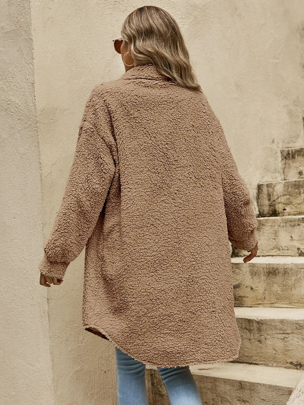 Valenzora - Women's button-up coat with eye-catching buttons
