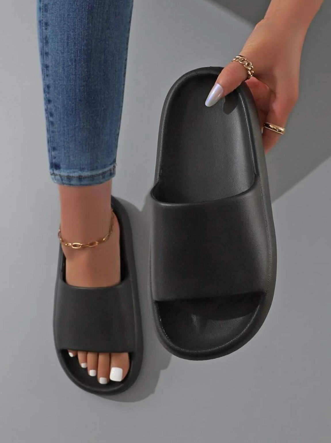 Valenzora | Slippers Experience comfort and elegance