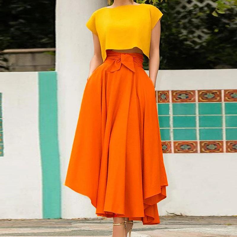 Valenzora | Lange Vintage-Hose mit hohem Bund und breitem Gürtel, einfarbig
