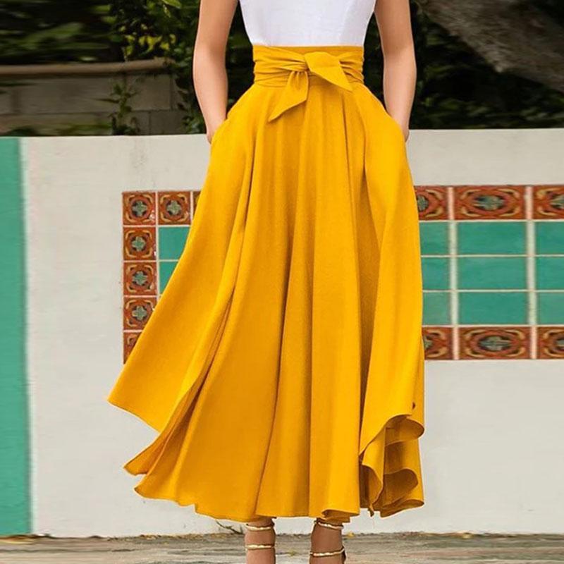 Valenzora | Lange Vintage-Hose mit hohem Bund und breitem Gürtel, einfarbig