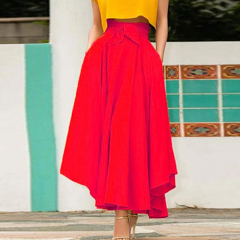 Valenzora | Lange Vintage-Hose mit hohem Bund und breitem Gürtel, einfarbig
