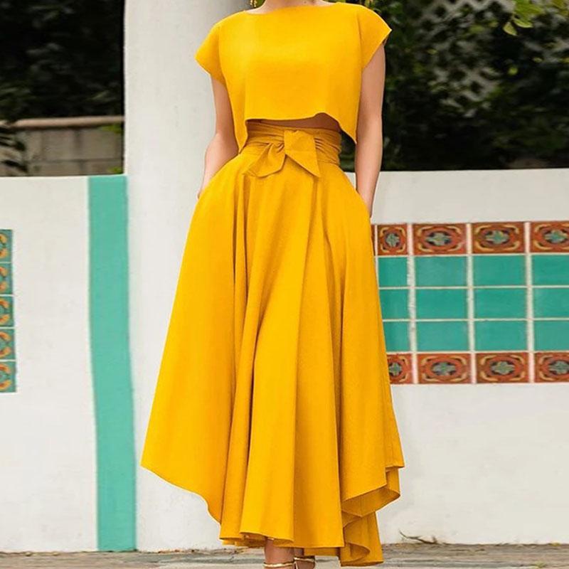 Valenzora | Lange Vintage-Hose mit hohem Bund und breitem Gürtel, einfarbig
