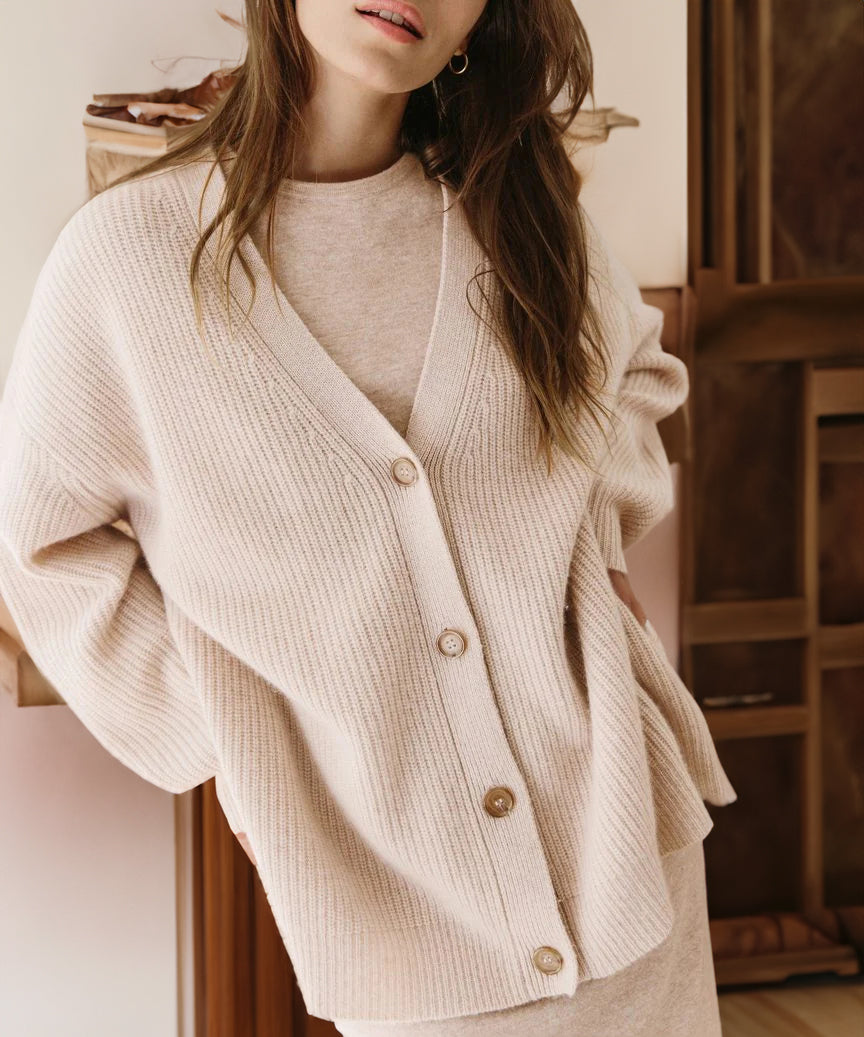 Valenzora | Oversize Cardigan mit Knopfleiste, Damenbekleidung
