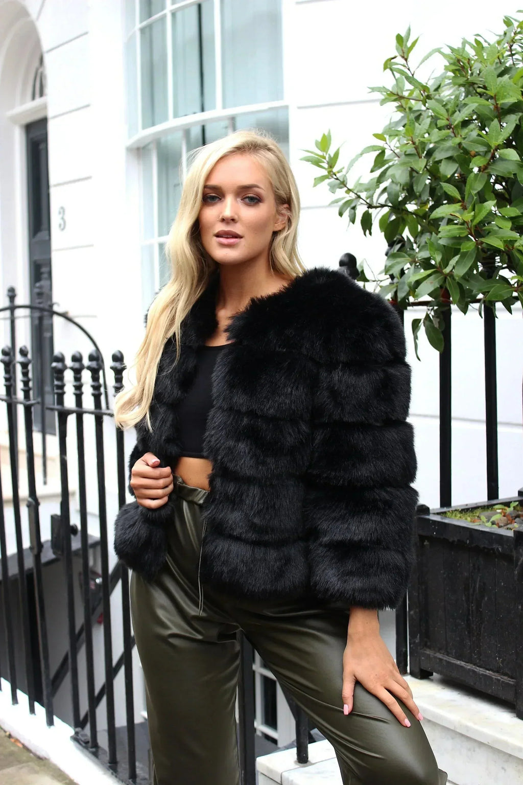 Valenzora | Warm Short Fluffy Faux Fur Jacket for Women