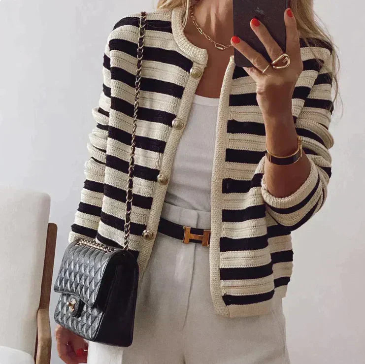 Valenzora | Gestreifte Strickjacke mit Knöpfen für Damen