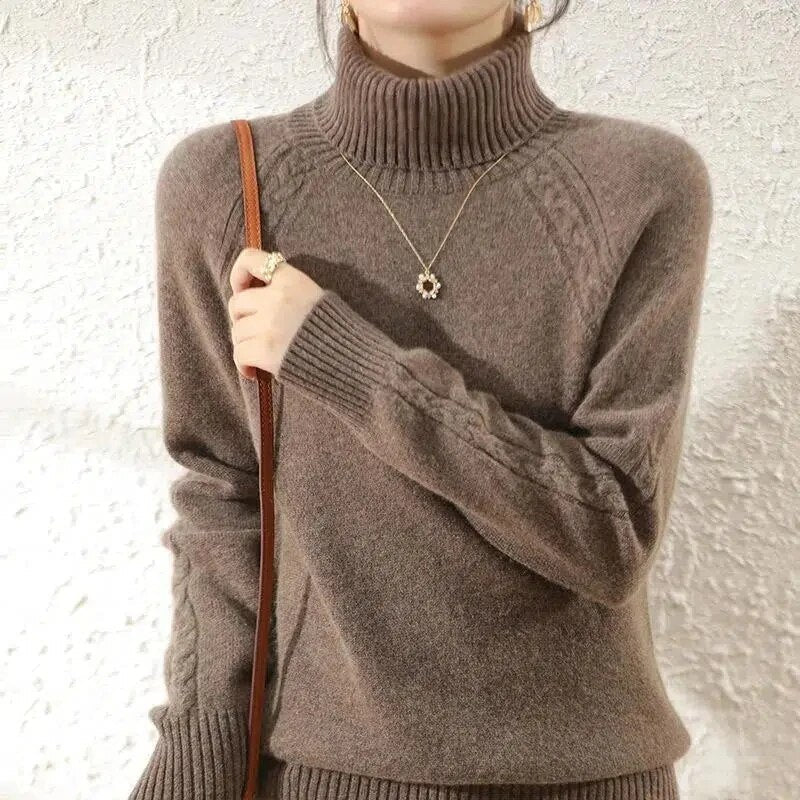 Valenzora – Elegant roll-neck sweater for women