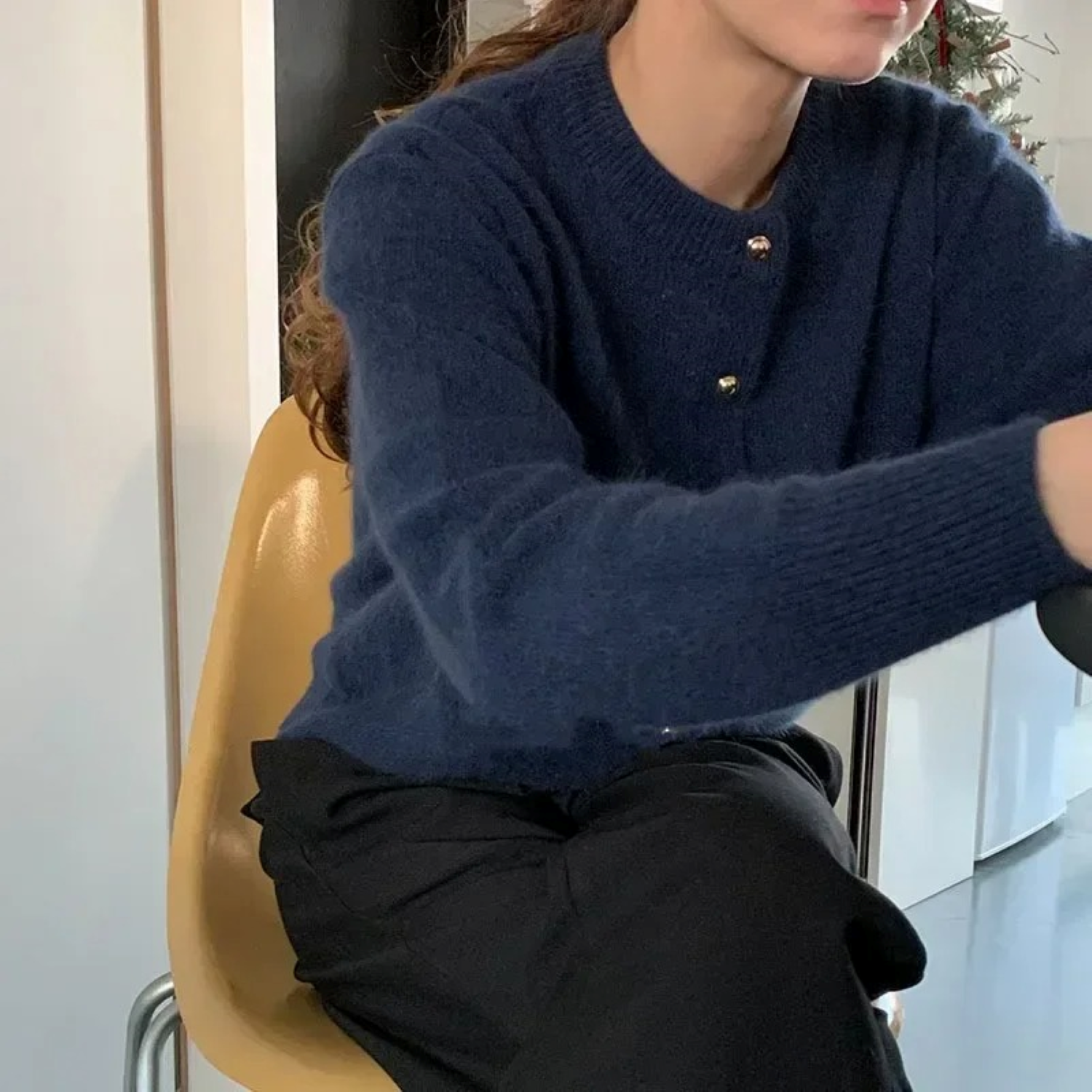 Valenzora | Knitted Jacket with Round Neck