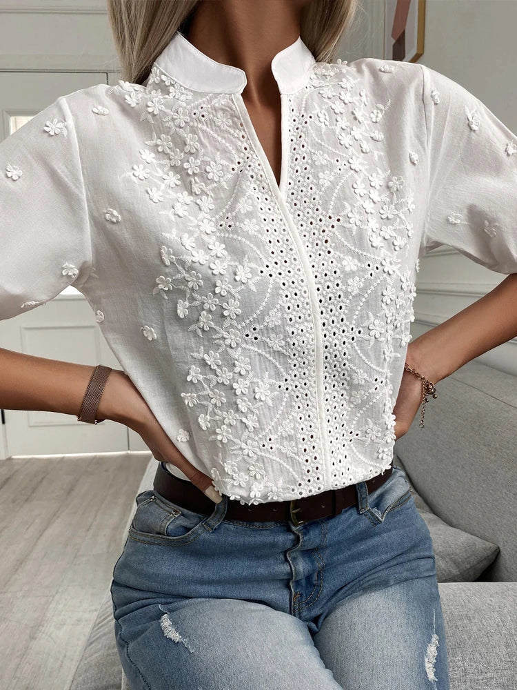 Valenzora | Elegant V-neck top