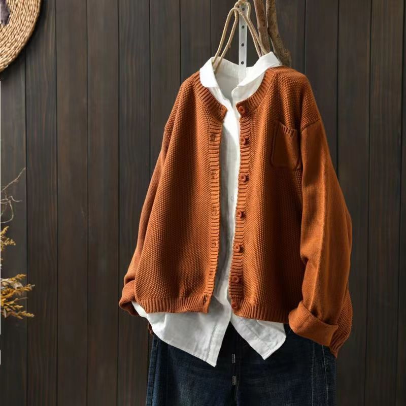 Valenzora | Weiche, taillierte Strickjacke