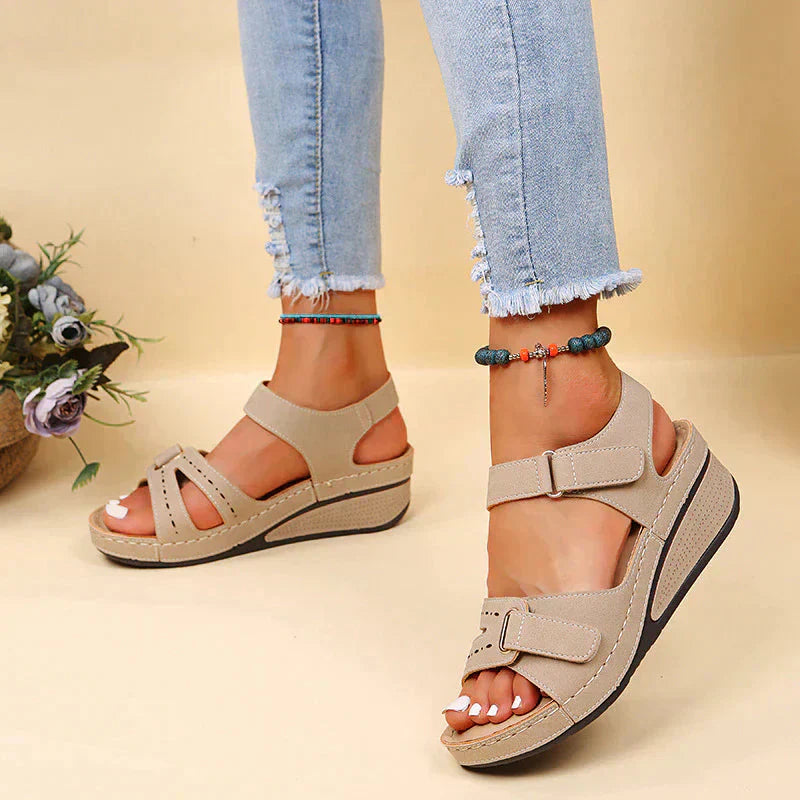 Valenzora | Orthopedic Sandals Comfortable hiking shoes you'll want to wear all day