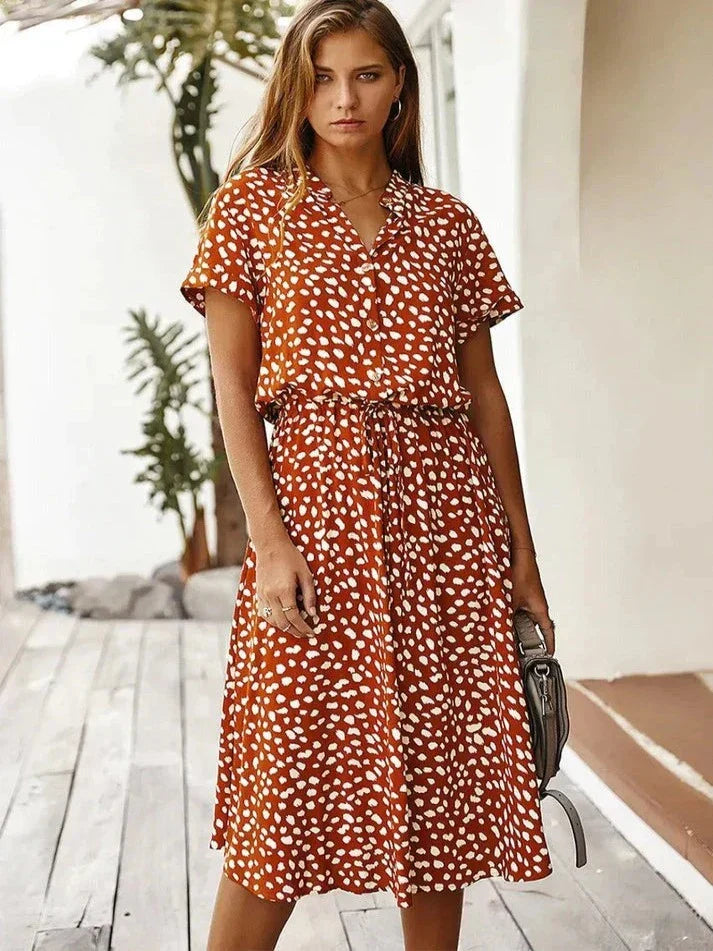 Valenzora – Elegantes kurzärmeliges Hemdblusenkleid mit Polka Dots und Tunnelzug in der Taille