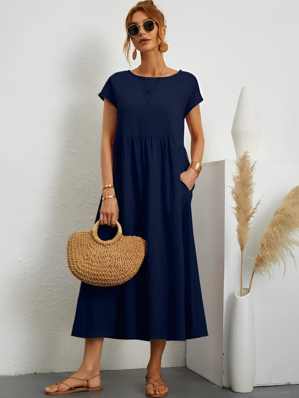 Valenzora | Stunning cotton summer dress with a comfortable cut for warm weather