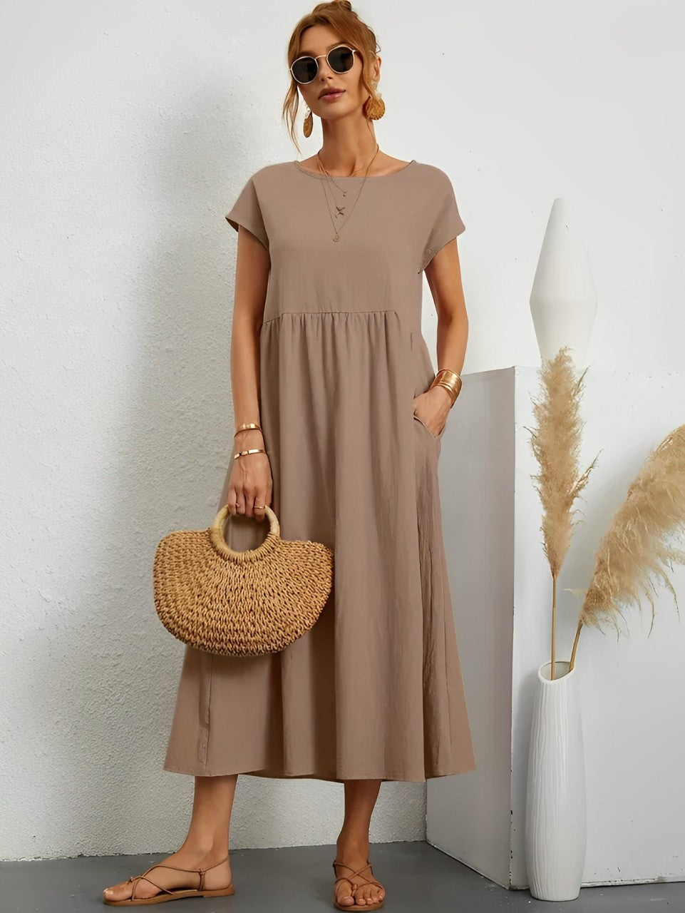 Valenzora | Stunning cotton summer dress with a comfortable cut for warm weather