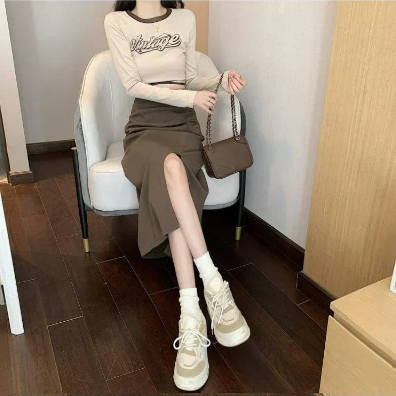 Valenzora - Women's midi skirt with pleats and side slit in Korean style