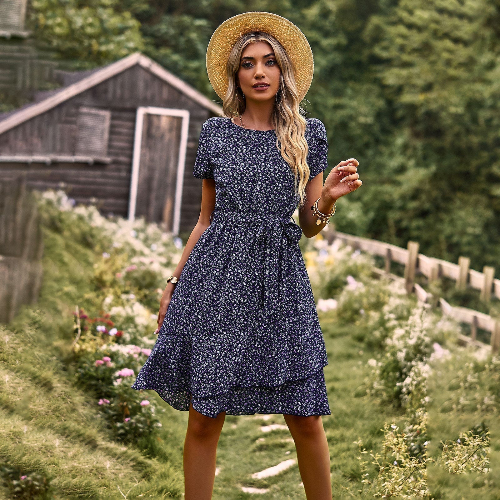 Midikleid mit Taillenbund