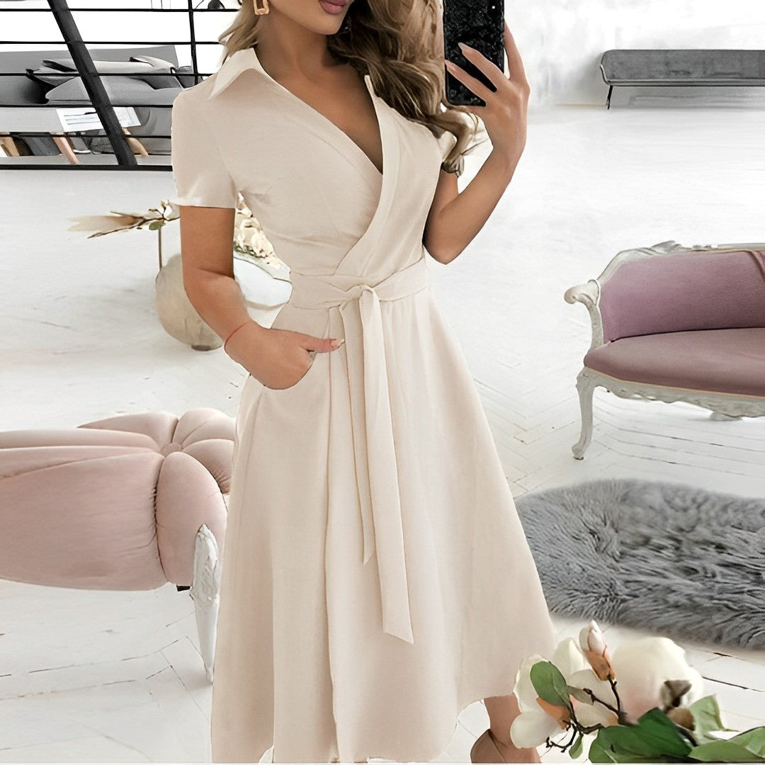 Valenzora | A-Linien-Kleid mit V-Ausschnitt