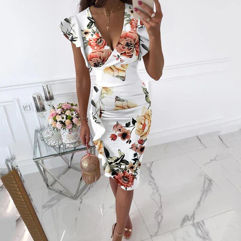 Valenzora | Dress with ruffled hems and V-neck