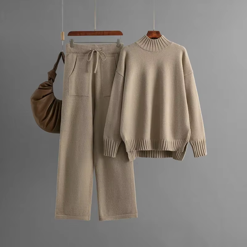 Valenzora | Stylish set consisting of a long-sleeved sweater and straight-leg trousers