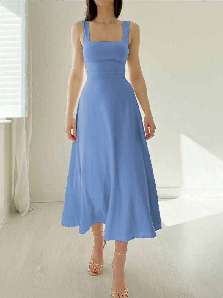Enganliegendes sommerliches Minikleid