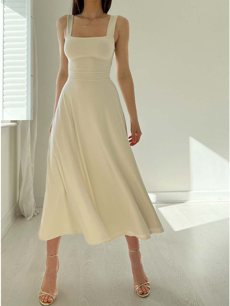 Enganliegendes sommerliches Minikleid