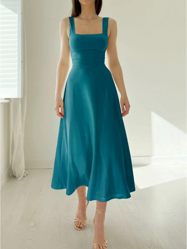 Enganliegendes sommerliches Minikleid
