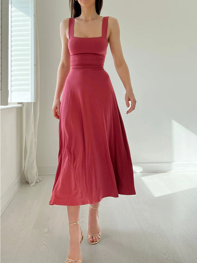 Enganliegendes sommerliches Minikleid