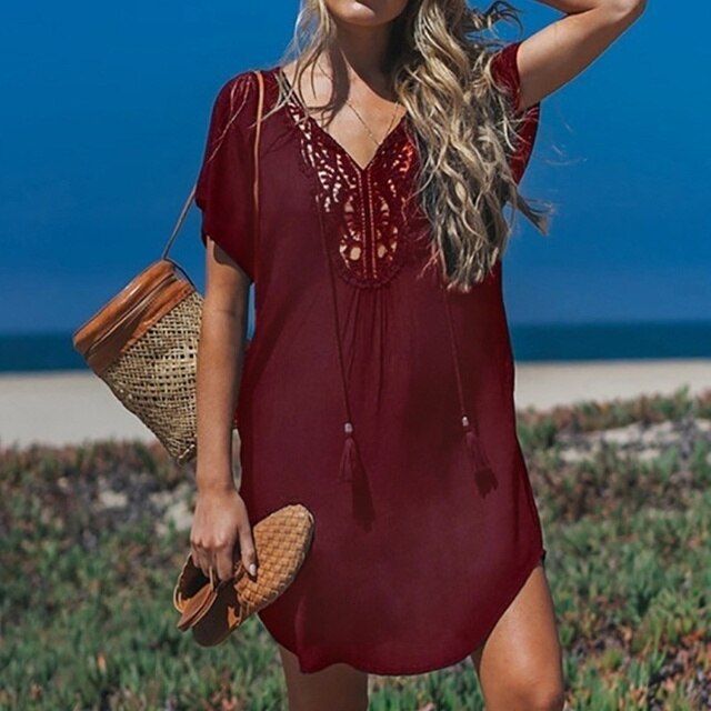Valenzora | Women's beach throw with V-neck and lace
