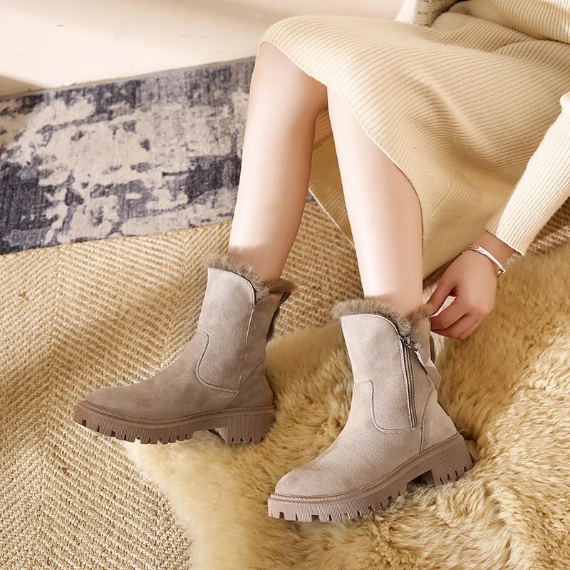 Fashionable boots for women