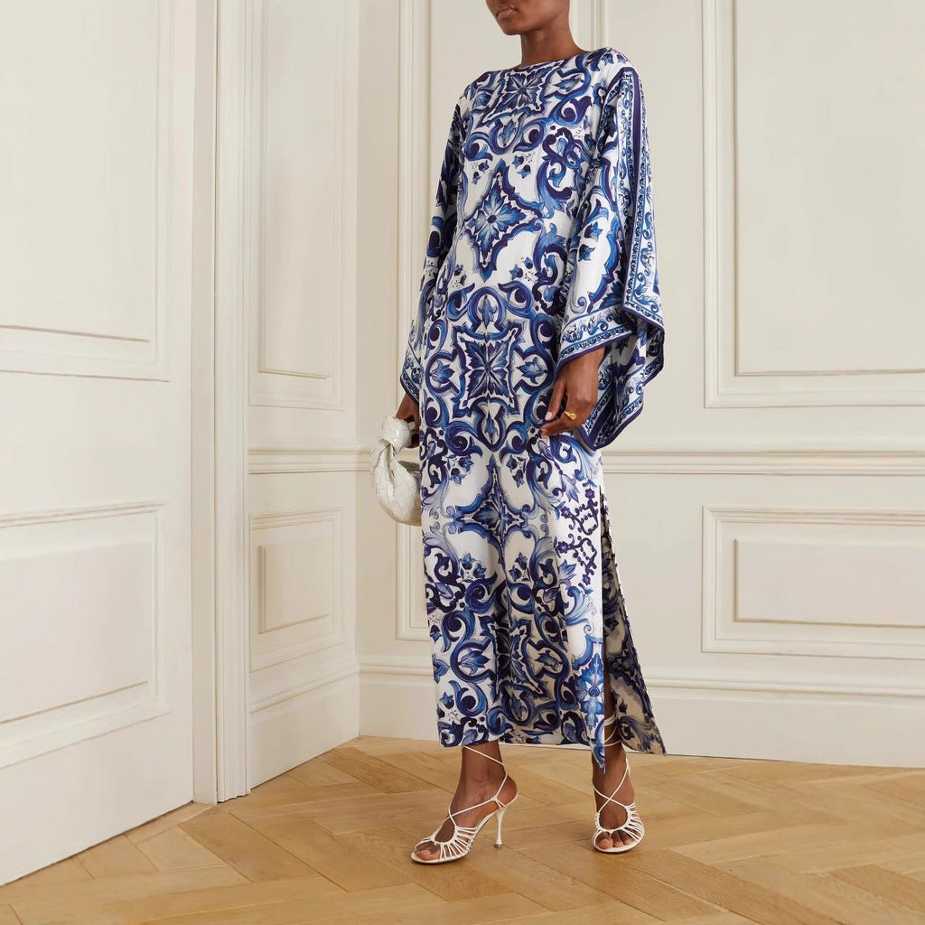 Women's elegant kaftan with artistic pattern and side slits, size S